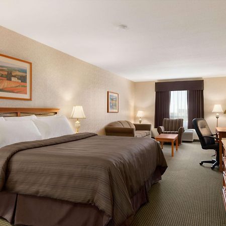 Days Inn By Wyndham Saskatoon Exterior foto