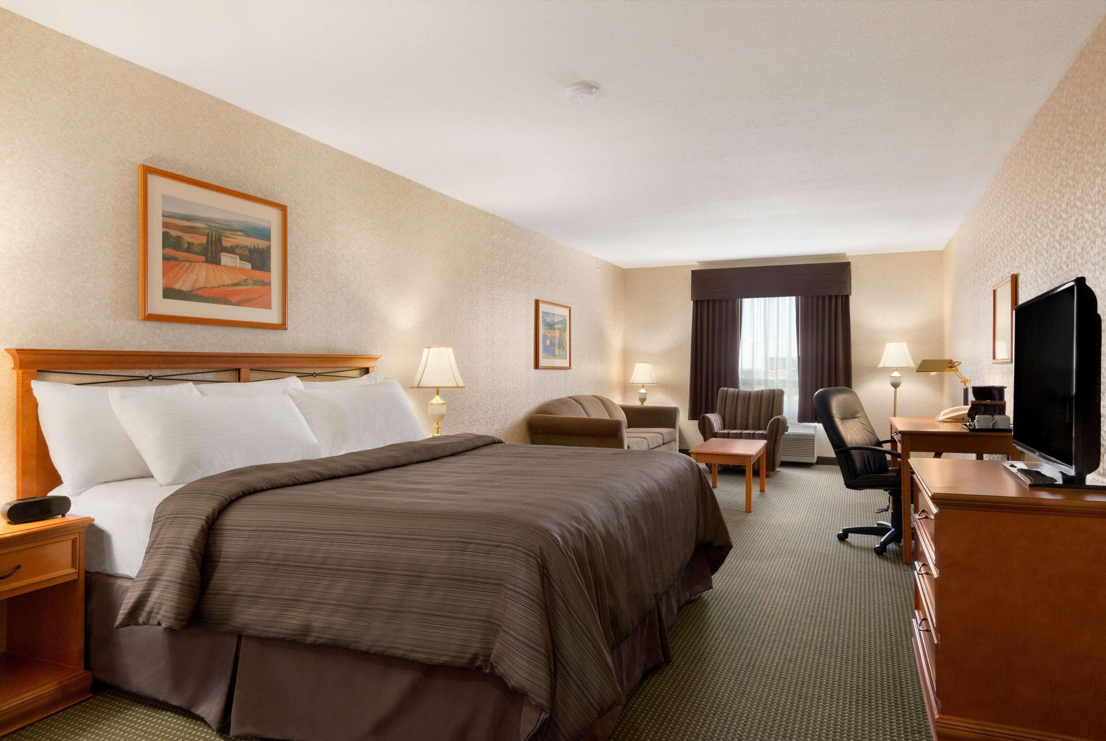Days Inn By Wyndham Saskatoon Exterior foto