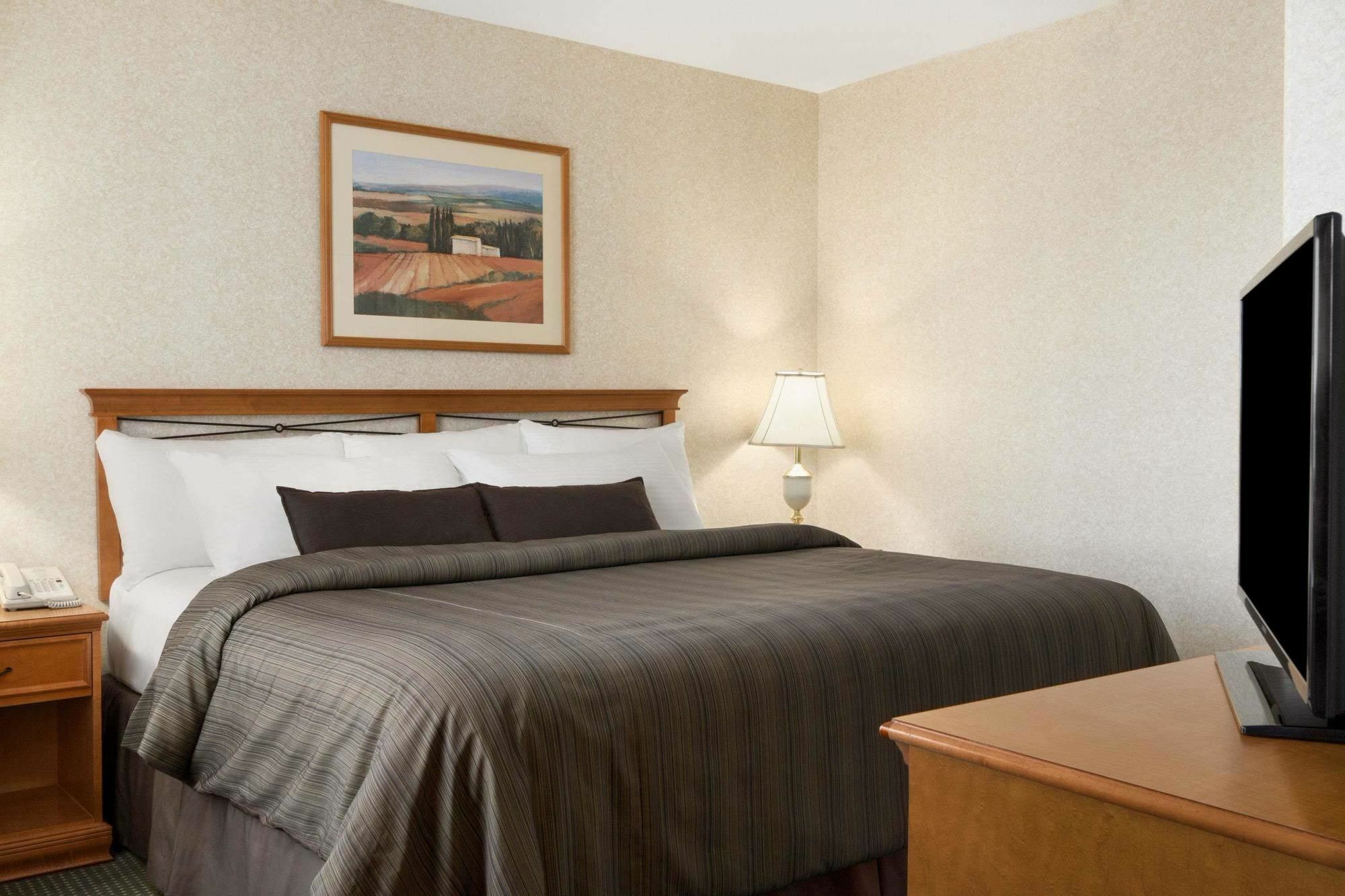 Days Inn By Wyndham Saskatoon Exterior foto